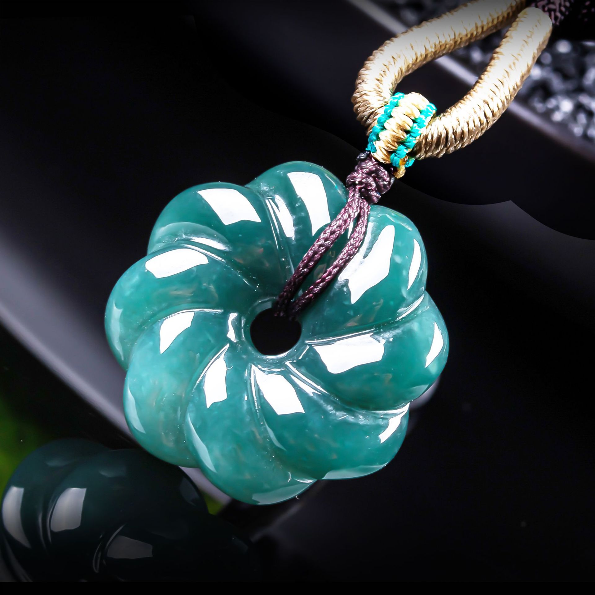 Cocktail Shaker Set - Collar con Colgante de Flor de
